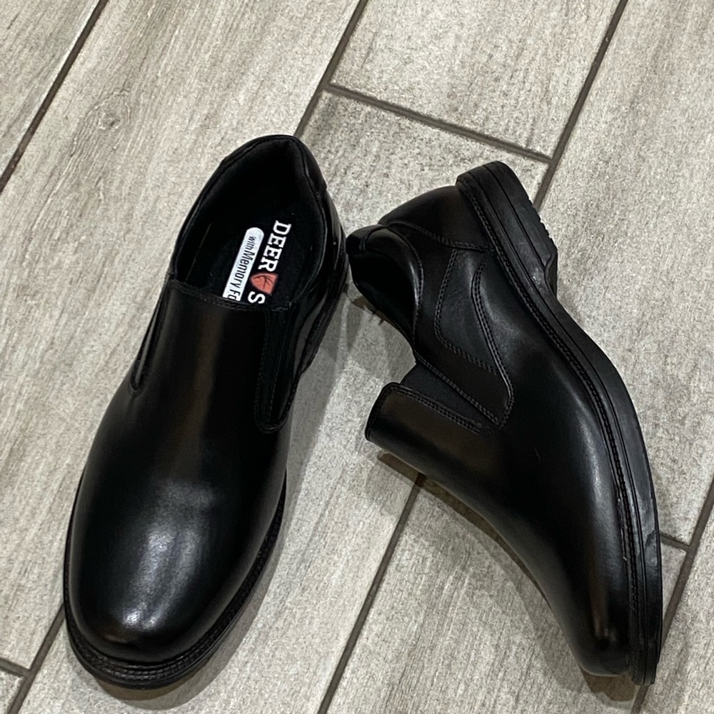 Deer Stages Memory foam Mens shoes size 10 W slip resistant and waterproof.